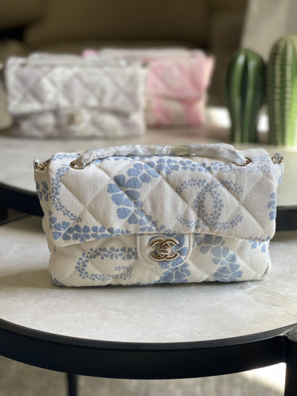 Chanel  ✨💥
Available original box 📦 
With full packing 🎀🎀
Super high quality 💥💥

For Price 👇 WhatsApp✅
0568585901 
0507557372
0552275751 Owner Zain 👌

Zain283
♥️♥️♥️