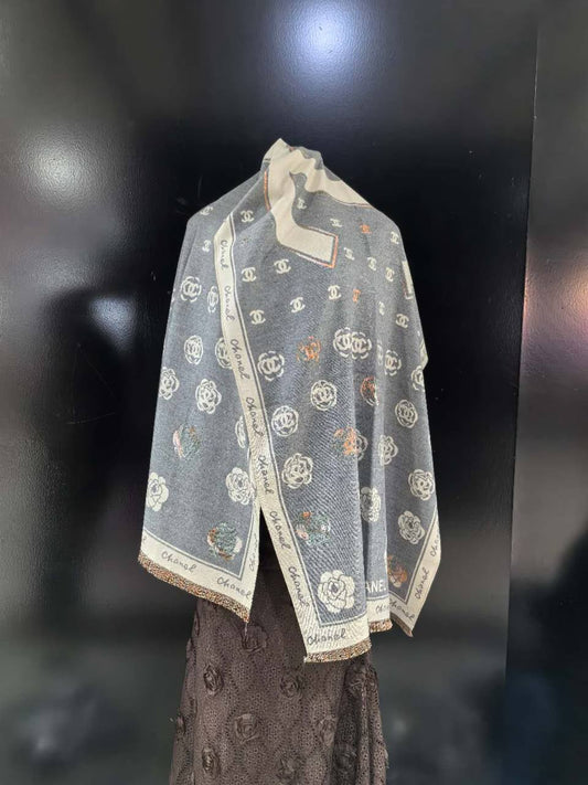 Scarf 

Good quality 

50DHS🇦🇪🇦🇪🇦🇪

Zain295
♥️♥️♥️