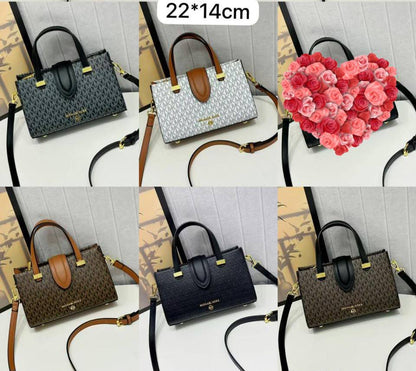 MK long

First quality +🎁

Size : 22 * 14 cm
95 dhs🇦🇪🇦🇪

with box 🎁

Zain115
♥️♥️♥️