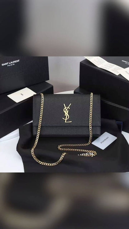 YSL

95 dhs❤️

With box
🎁🎁🎁

Zain219
♥️♥️♥️