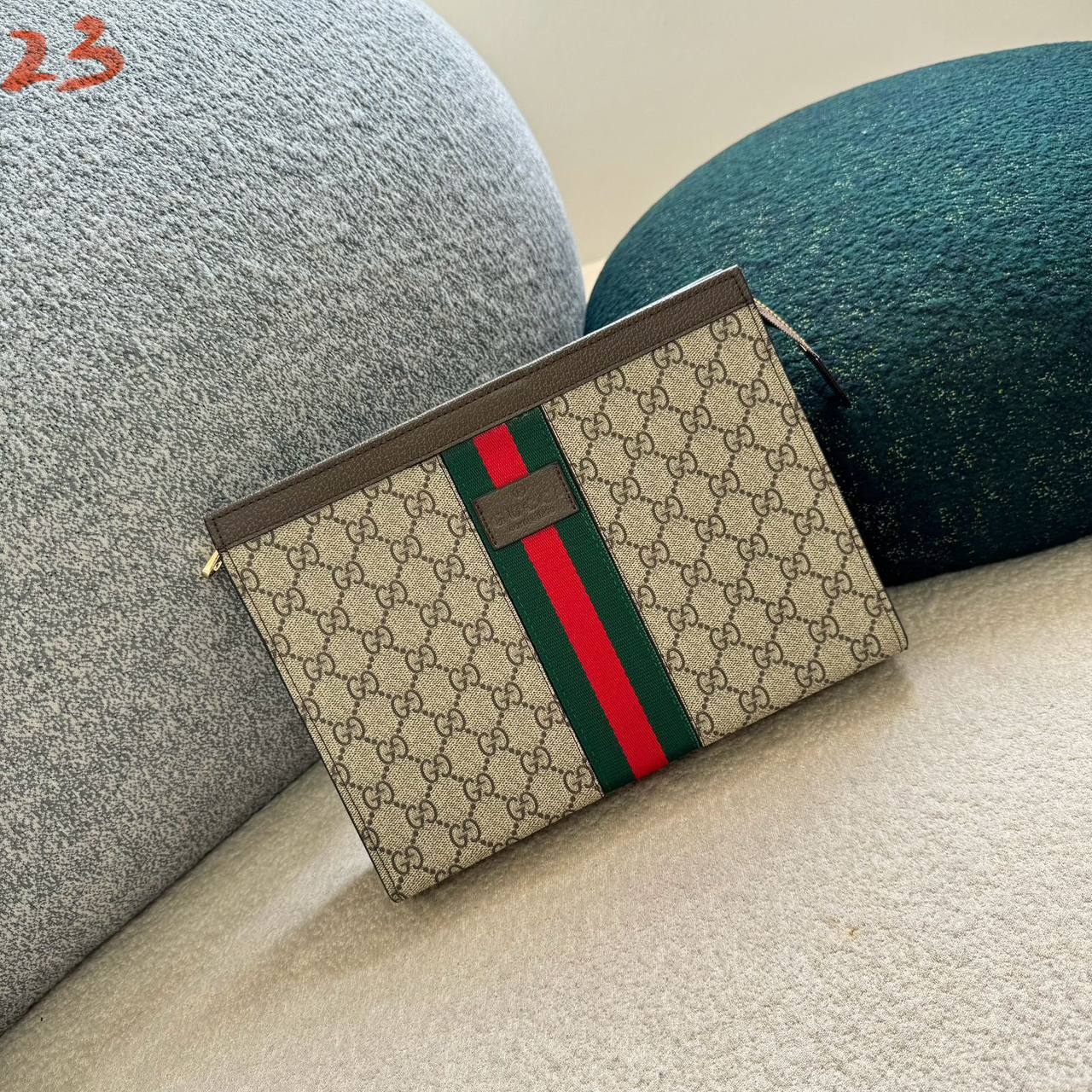 Pouch Bags 

with box🎁🎁🎁

65 dhs🌺

Good Quality

Zain137
♥️♥️♥️