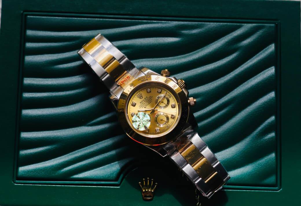 Rolex Daytona 
Good Quality
230 dhs✅

Zain33
♥️♥️♥️