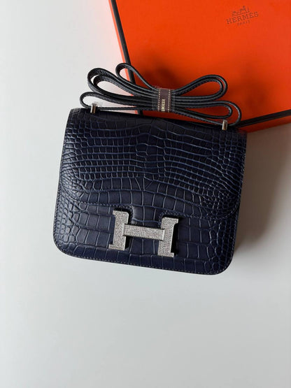 Hermes
constance 18cm💥Master quality ✅with box📦
580 dhs💓

Zain52
♥️♥️♥️