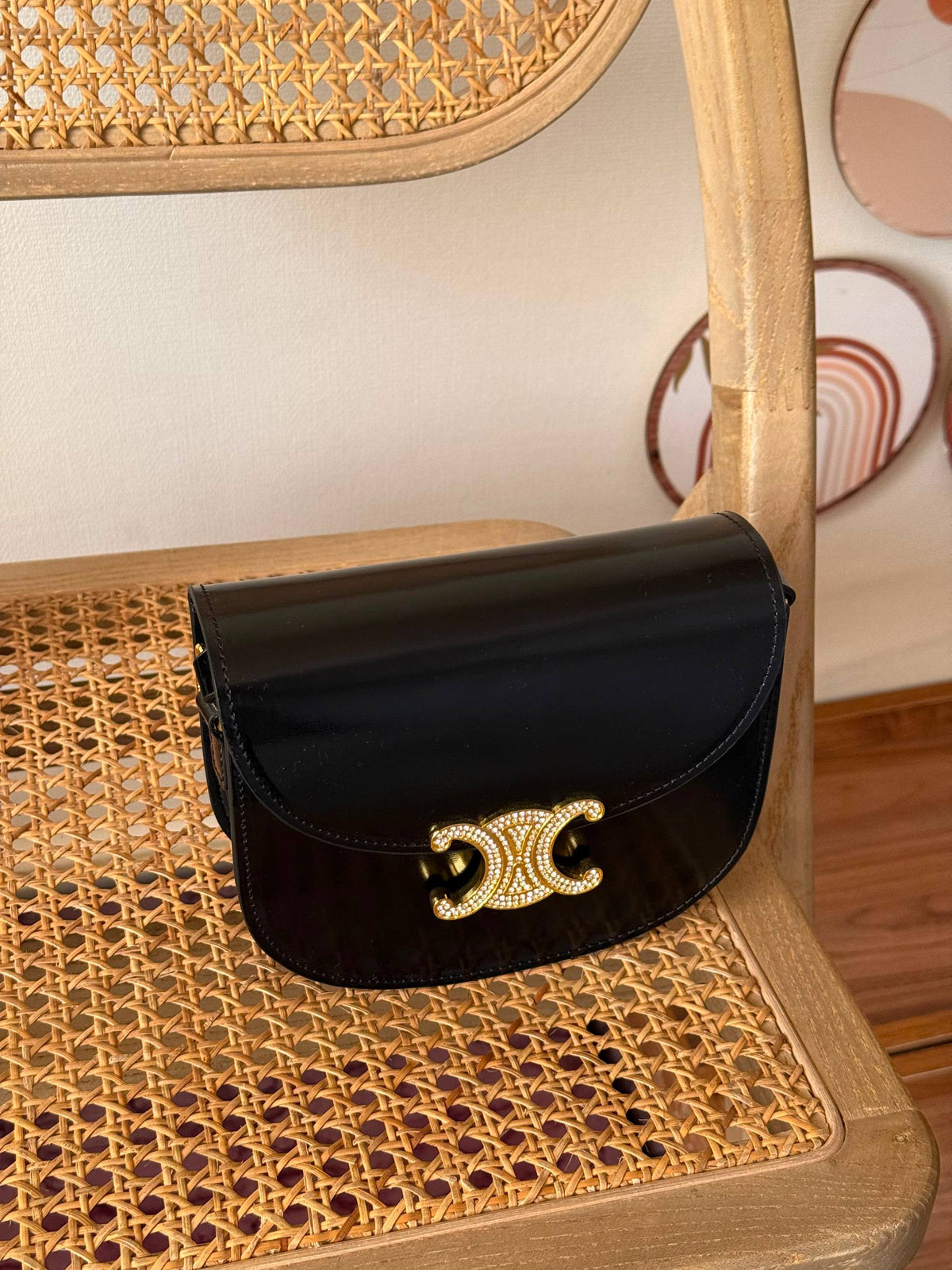 New Collection

CELINE

18cm

190 dhs🇦🇪🇦🇪

MASTER QUALITY
With box🎁

Zain167
♥️♥️♥️