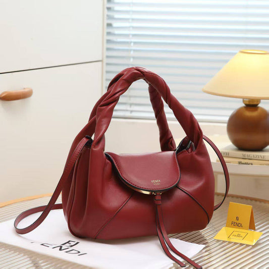 Fendi
115 dhs🪙🌨️

Zain143
♥️♥️♥️