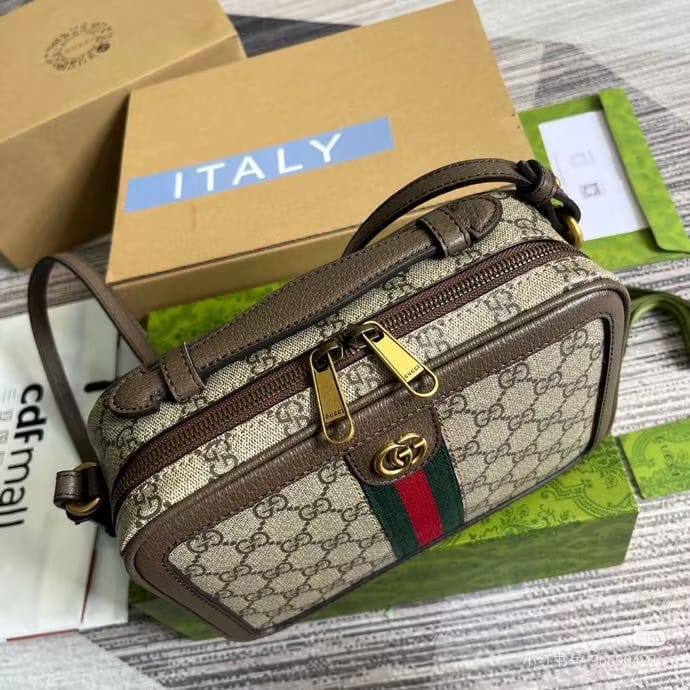 Gucci

260 dhs🇦🇪🇦🇪


Zain10
♥️♥️♥️