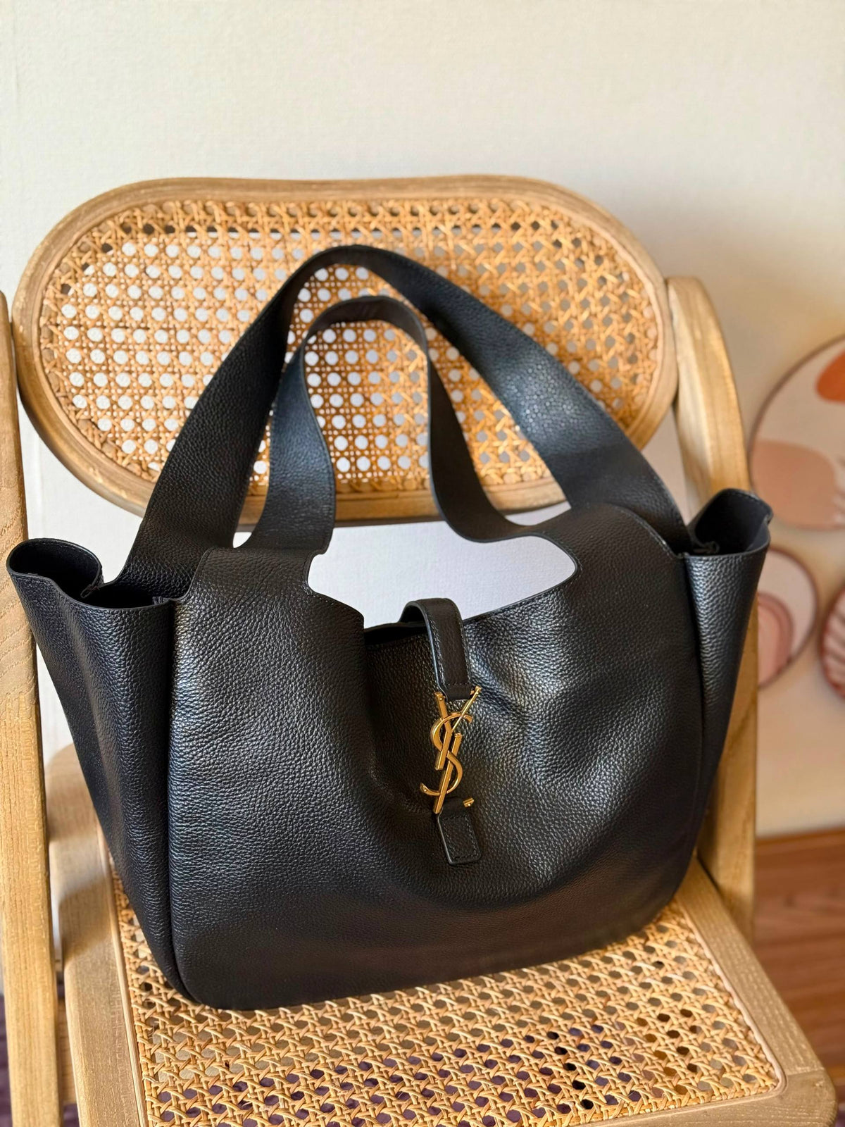 YSL

32cm
370 dhs🇦🇪🇦🇪

MASTER QUALITY
With box🎁

Zain167
♥️♥️♥️