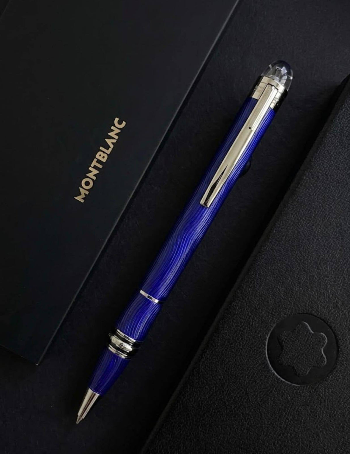 Mont Blanc 

pen master 
quality 
with original box 

95 dhs🇦🇪🇦🇪

Zain59
♥️♥️♥️