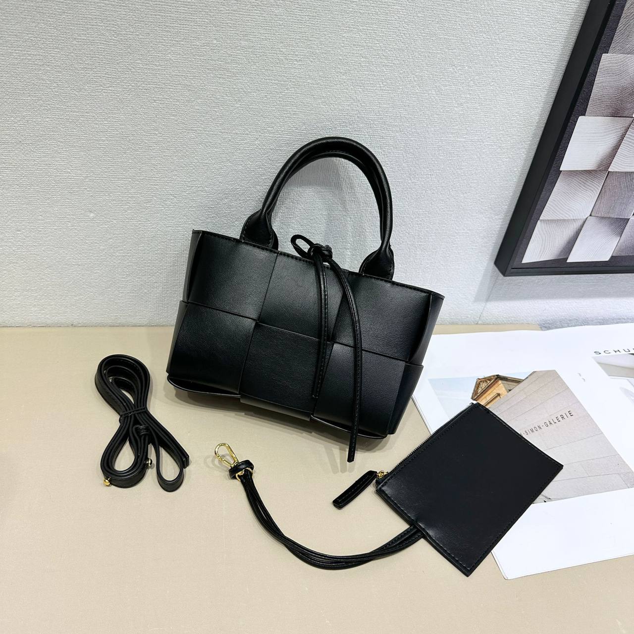 Bottega
✨✨NEW ✨✨

90 dhs❣️
with box
🎁🎁🎁

Zain38
♥️♥️♥️