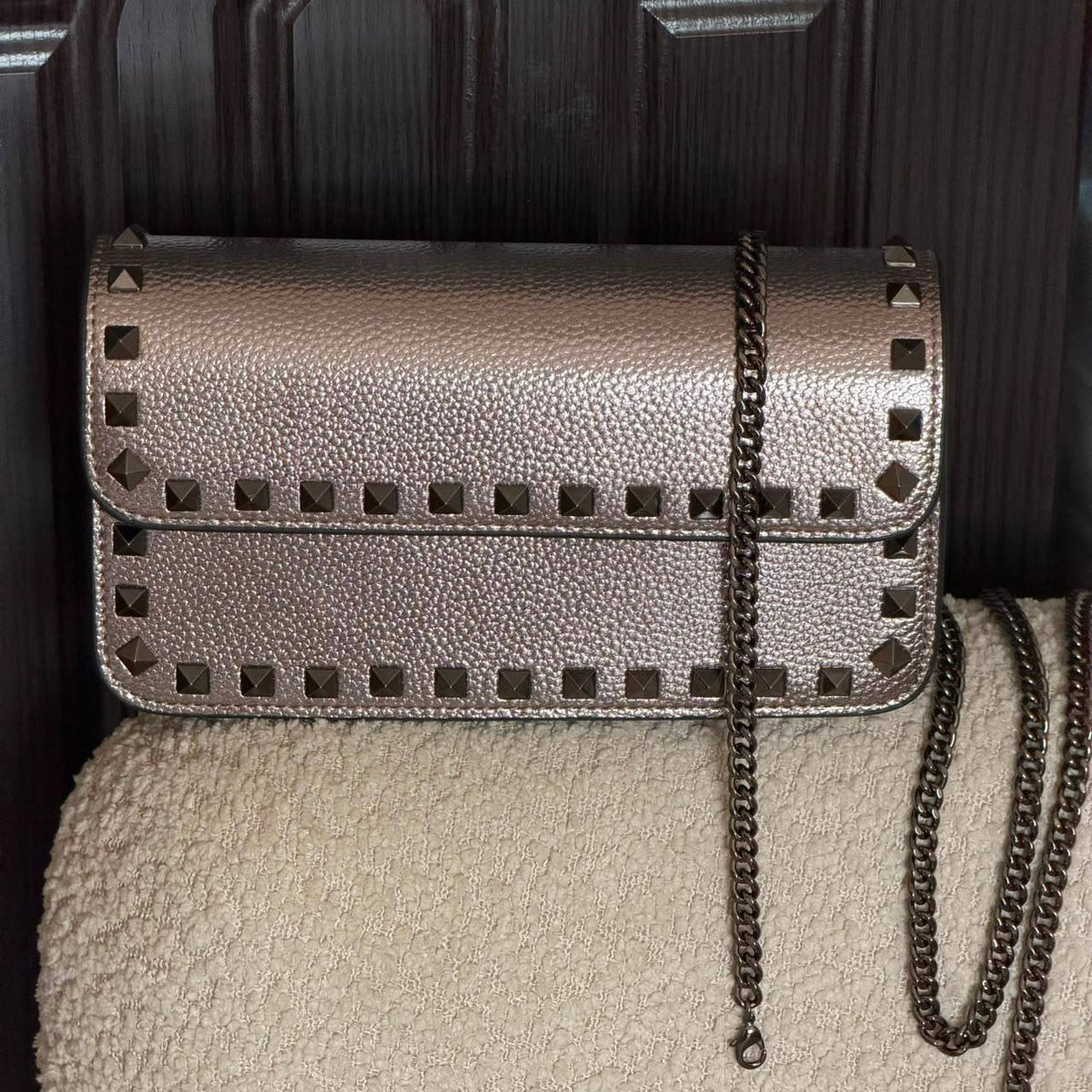 Valentino 


230 dhs

Zain134
♥️♥️🇦🇪