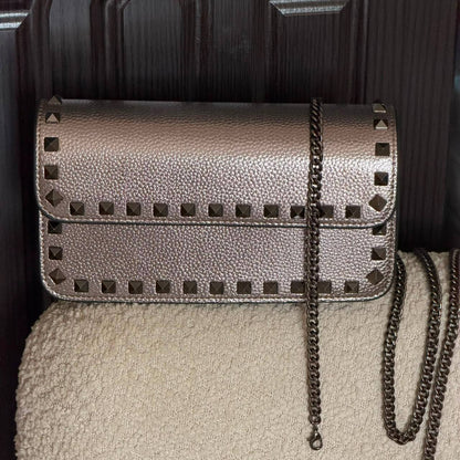 Valentino 


230 dhs

Zain134
♥️♥️🇦🇪