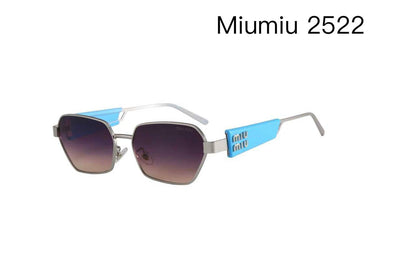 Miu Miu💥
Sunglasses 🕶️ 
good quality 💯 
With master  Box 🗃️ 
50 dhs🌺

Zain273
♥️♥️♥️