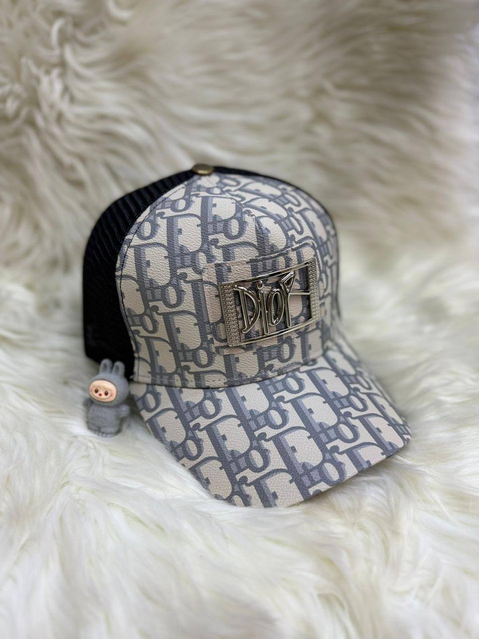 🧢 Brand cup
1️⃣ First  Quality 
Size：56 ~ 60 cm
45 dhs❣️

Zain115
♥️♥️♥️