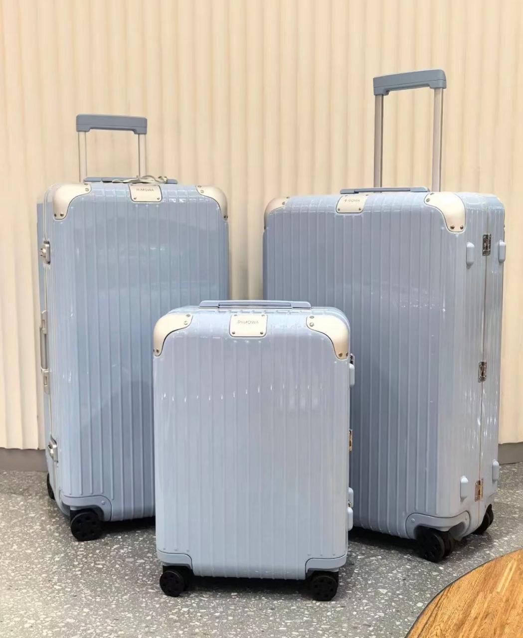 RIMOWA 💕💕✨
Super master quality 🔥🔥
Available ✨💕💕
For Price 👇 WTSP Text Zain 0568585901

Zain252
♥️♥️♥️