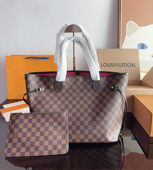 LV
 NEVERFULL 

GOOD QUALITY WITH BOX 🎁
100 dhs✅

Zain295
♥️♥️♥️
