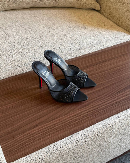 LOUBOUTIN
SuperMaster Quality 💯

500 dhs🇦🇪🇦🇪🇦🇪
Size: 36 -41💥

Zain171
♥️♥️♥️