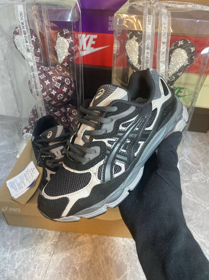 ASICS GEL NYC "Graphite Grey Black"  🖤
36-45 AVAILABLE 🤩
240 dhs💛

Zain242
♥️♥️♥️