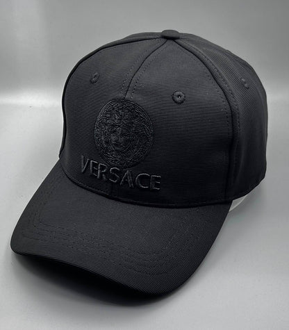 Caps

Gucci
LA
Balenciaga
Versace 
Balman
Dior
Dakley
Tommy


35 dhs🇦🇪🇦🇪

Zain182
♥️♥️♥️