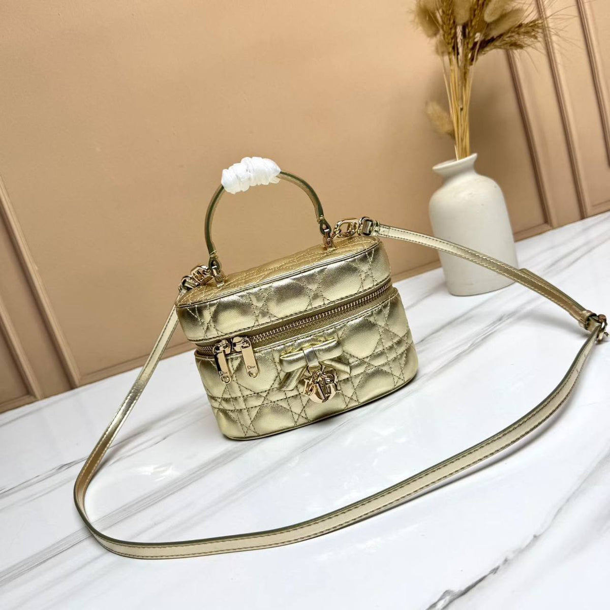 Dior

310 dhs🇦🇪🇦🇪🇦🇪

 Zain153
♥️♥️♥️