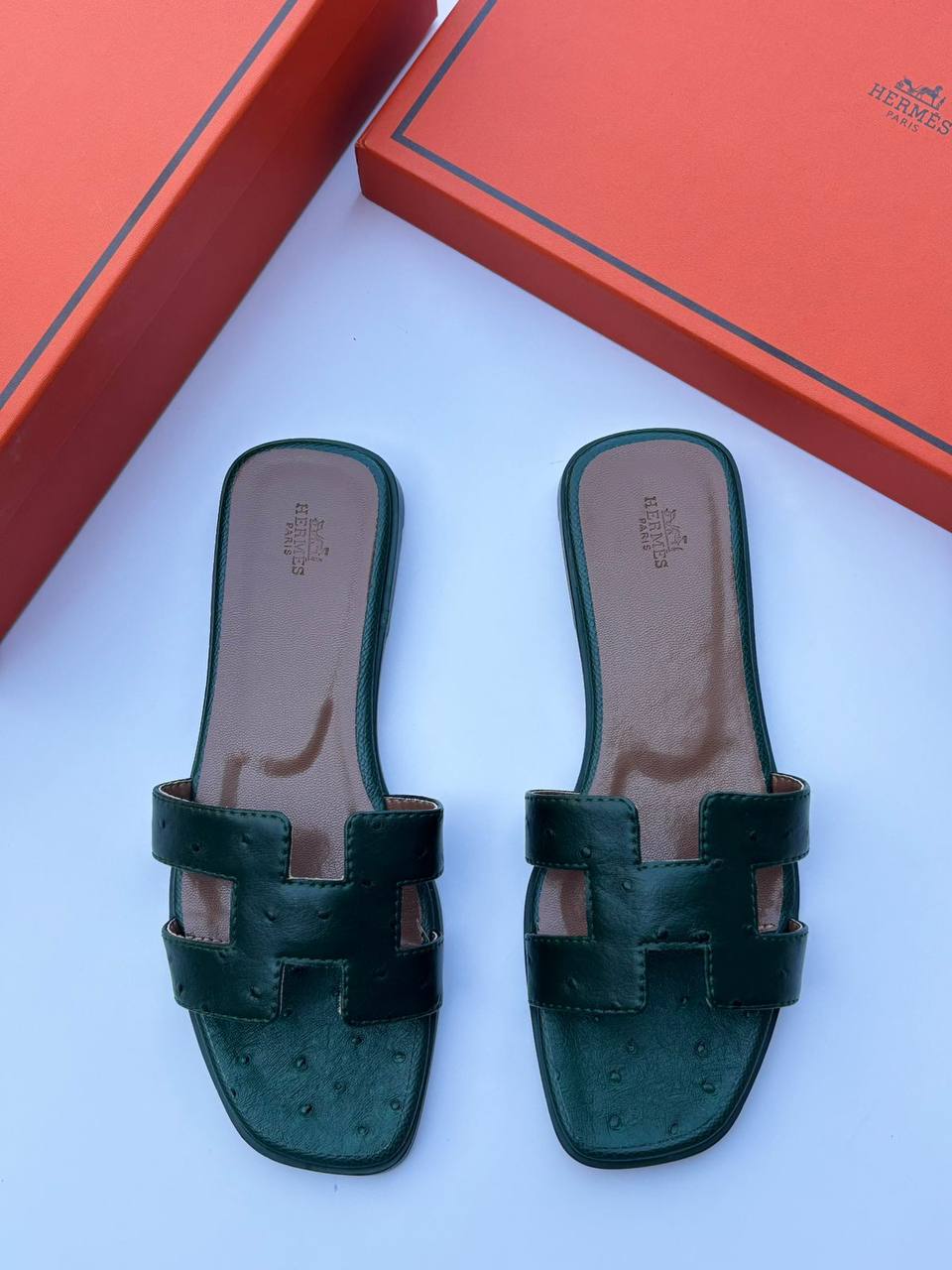 Hermes
High Quality
100 dhs🪙🌨️
Size 36-42

Zain55
♥️♥️♥️