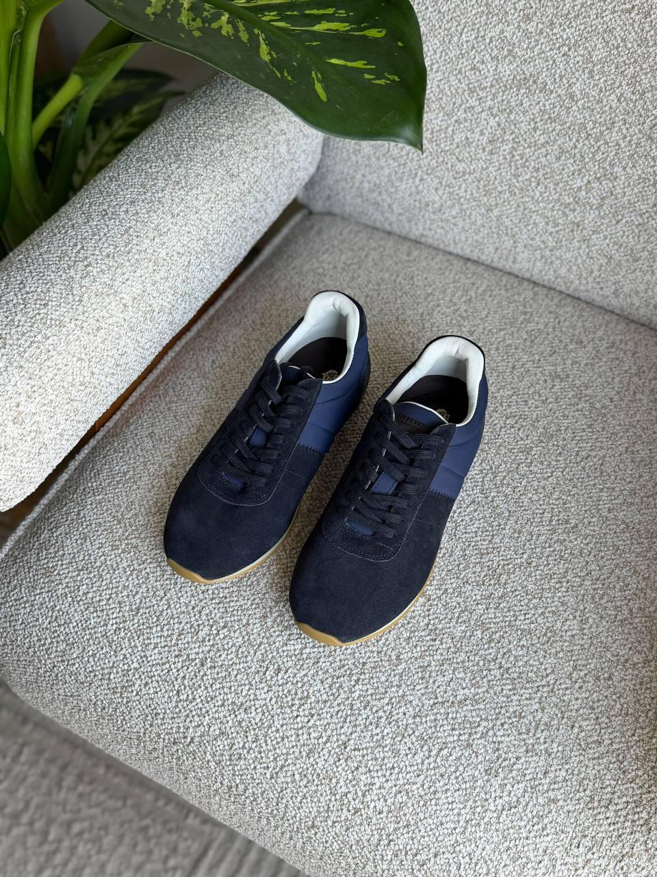 Loro piana

36 to 41 

500 dhs🇦🇪🇦🇪

Zain288
♥️♥️♥️