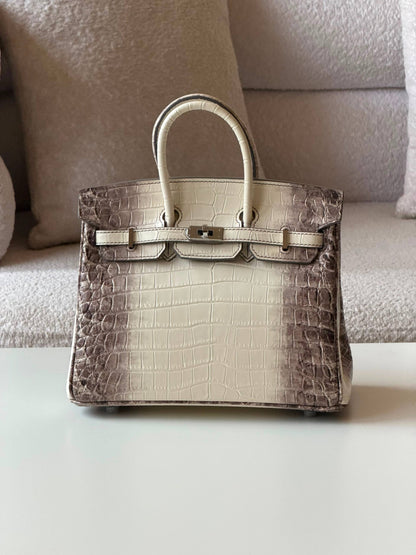 Hermes Birkin croc 25cm💥Master quality ✅with box📦
710 dhs✅

Zain52
♥️♥️♥️