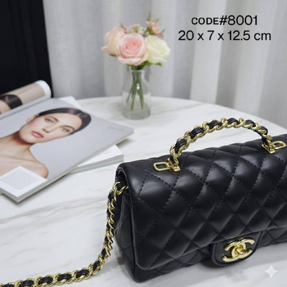CHANEL ᴛᴏᴘ ʜᴀɴᴅʟᴇ 
ᴄᴀʟғsᴋɪɴ ʟᴇᴀᴛʜᴇʀ ᴍᴀᴛᴇʀɪᴀʟ
ᴡɪᴛʜ ᴄʜᴀɪɴ ʙᴇʟᴛ sᴛʀᴀᴘ
sɪᴢᴇ : 20 cm
ᴡɪᴛʜ BOX
🎁🎁🎁

70 dhs✅

Zain31
♥️♥️♥️