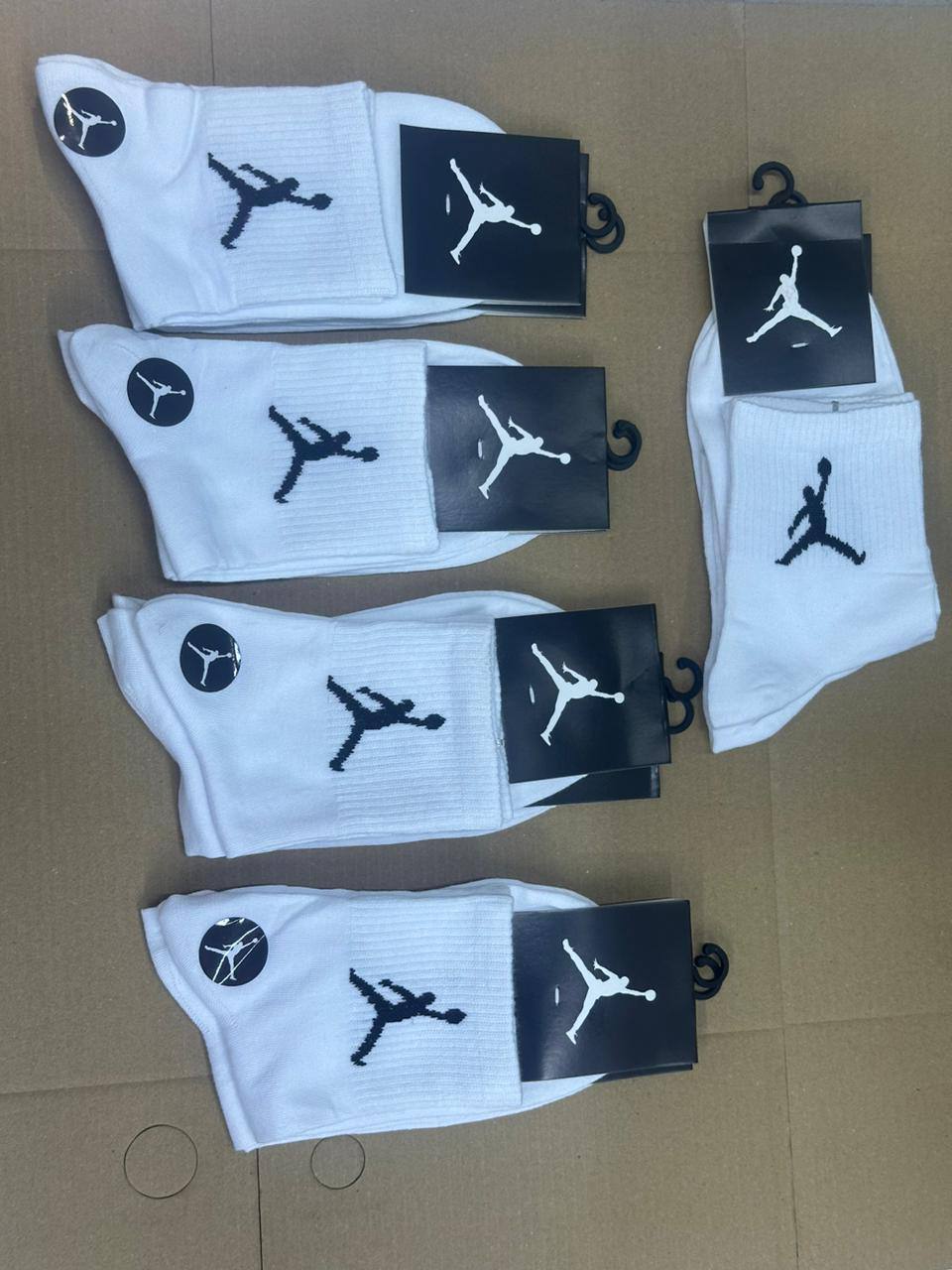 Now available 
M socks 🧦 
10 pairs 
35 dhs🪙💚

Zain138
♥️♥️♥️