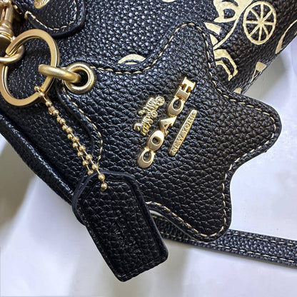 COACH 
COPY ONE 
WITH BOX 
120 dhs💓
20 c m

Zain17
♥️♥️♥️