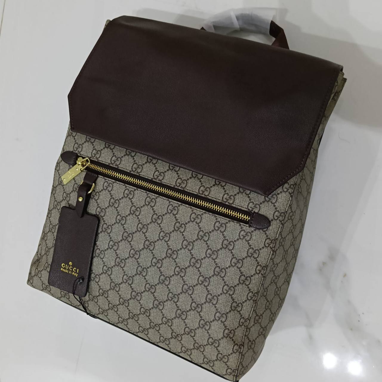 LV
140 dhs🇦🇪🇦🇪
size 30/40/14cm
High quality
Men's and women's outdoor backpacks

Zain26
♥️♥️♥️