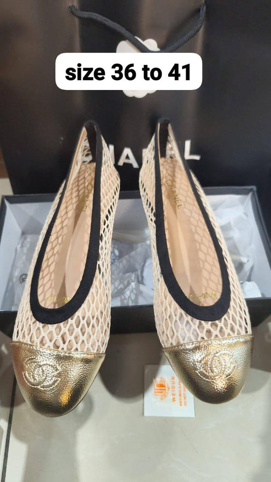 Chanel 

Size 36 to 41 

110 dhs🪙💕

Zain146
♥️♥️♥️