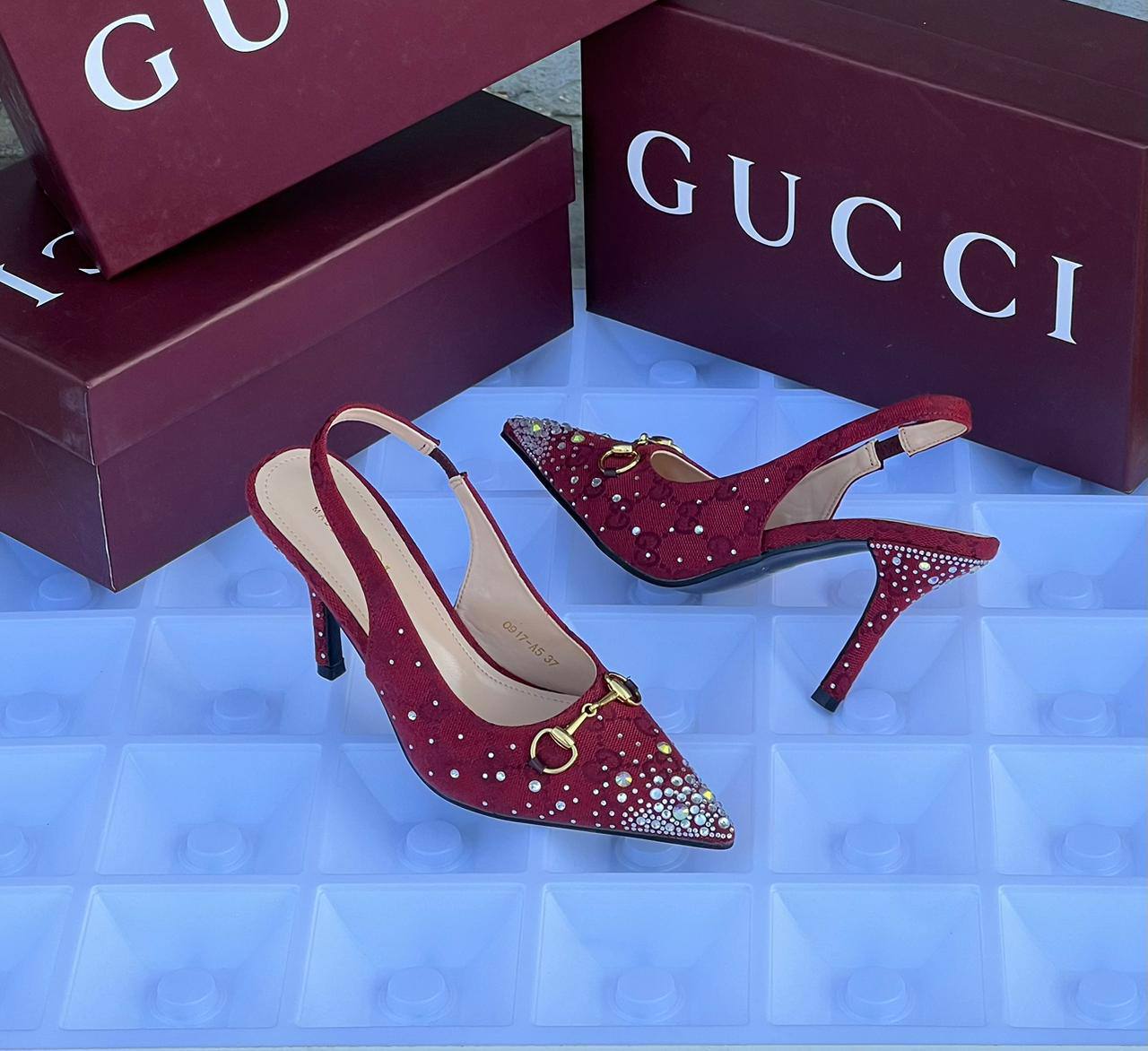Gucci
Size 36-42 
120 dhs🪙🌨️

Zain57
♥️♥️♥️