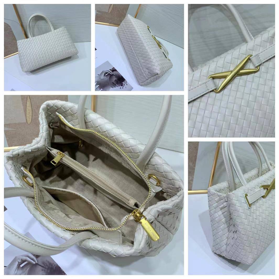 Bottega
95 dhs🪙🌨️
size 27×10×16cm

Zain41
♥️♥️♥️