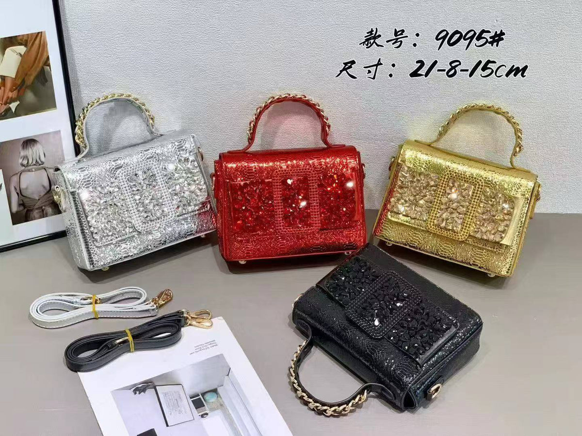 Boyy bag 
120 dhs🇦🇪🇦🇪

Without box

Zain299
♥️♥️♥️