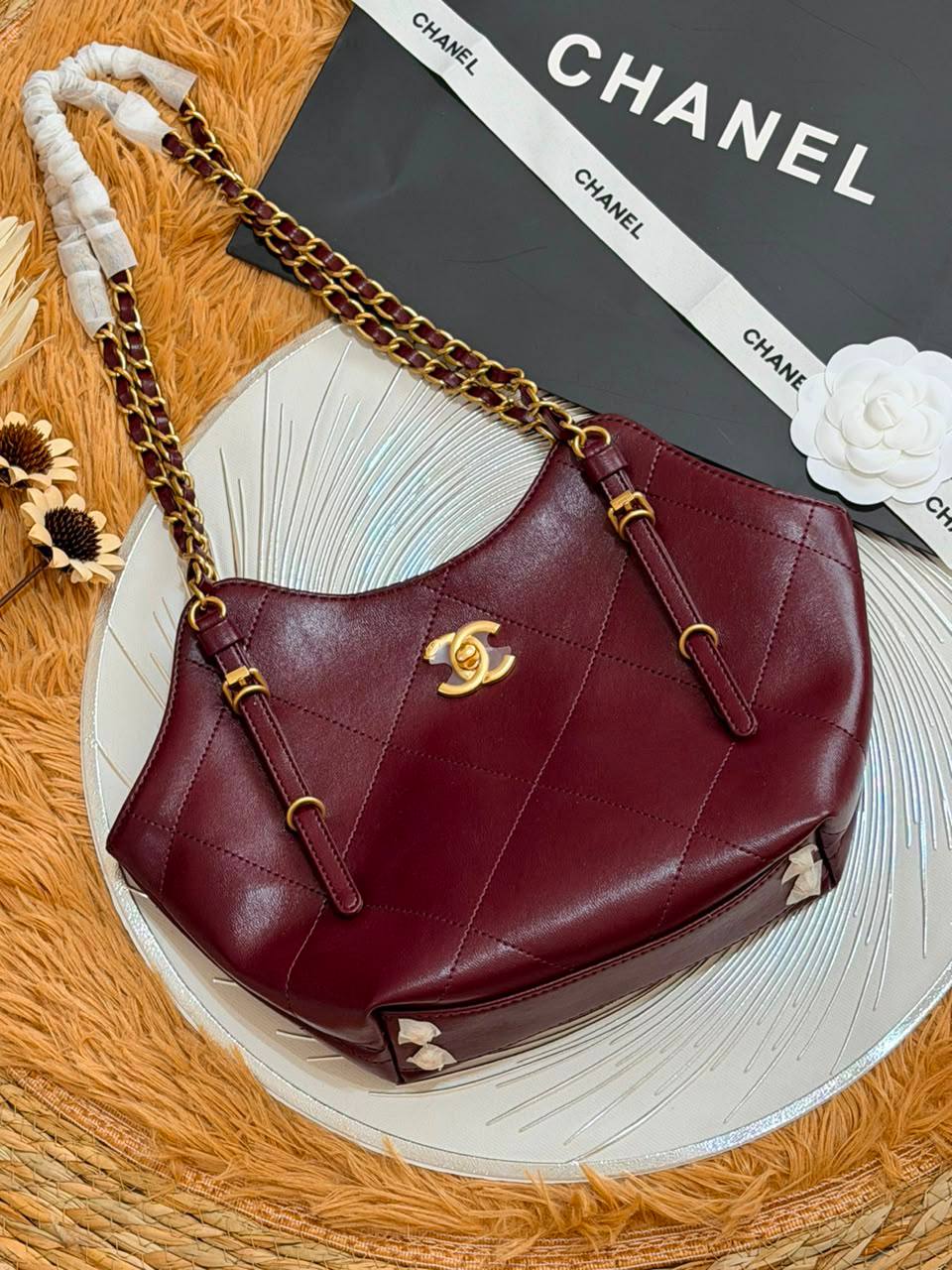 Chanel

230 dhs🇦🇪🇦🇪

Zain134
♥️♥️♥️