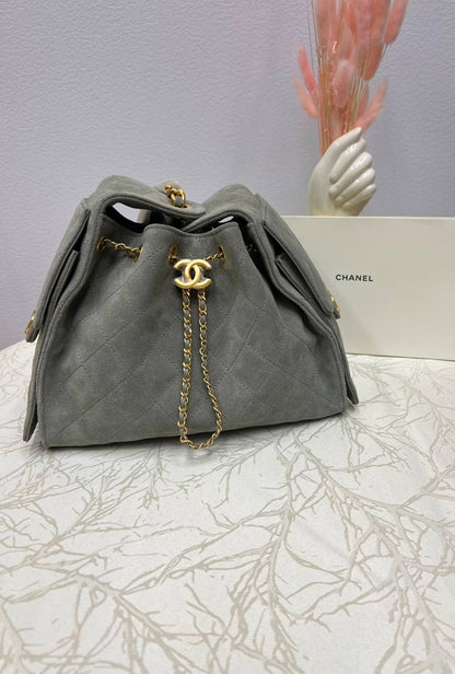 CHANEL HOBO 💕💕💕
Super master quality 🔥🔥💯
25cm Available 💫💫💫
With full packaging 🎁
For Price 👇 WhatsApp✅
0568585901 
0507557372
0552275751 Owner Zain 👌

Zain252
♥️♥️♥️