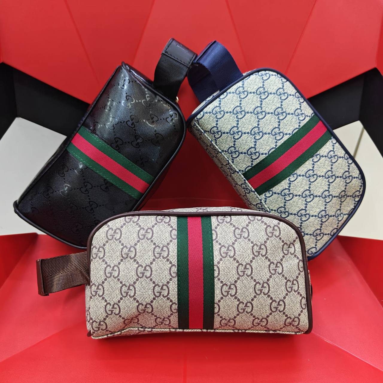 Hand Wallets
35 dhs💓

Zain235
♥️♥️♥️