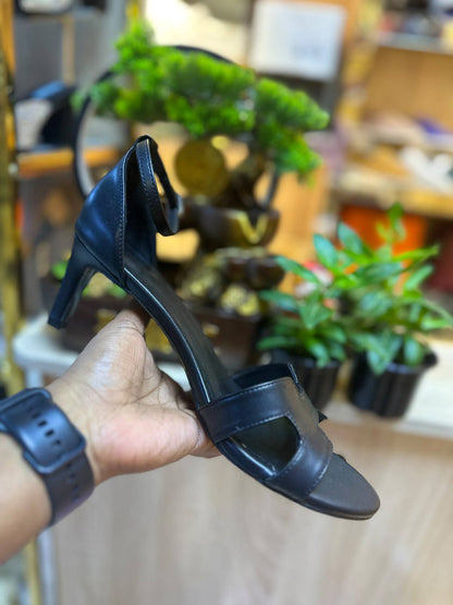 Hermes

Size 36-42 

110 dhs🇦🇪🇦🇪

Zain132
♥️♥️♥️