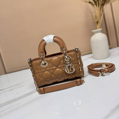 Dior
Master❣️❣️
280 dhs✅

Zain153
♥️♥️♥️