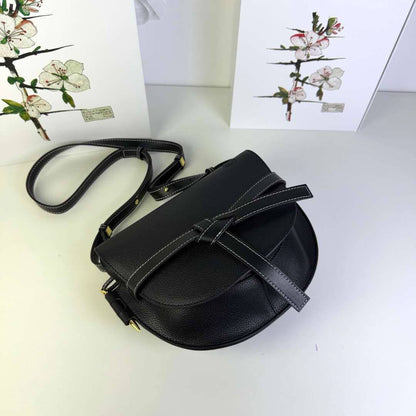 Loewe
Master🌺
330 dhs✅

Zain228
♥️♥️♥️