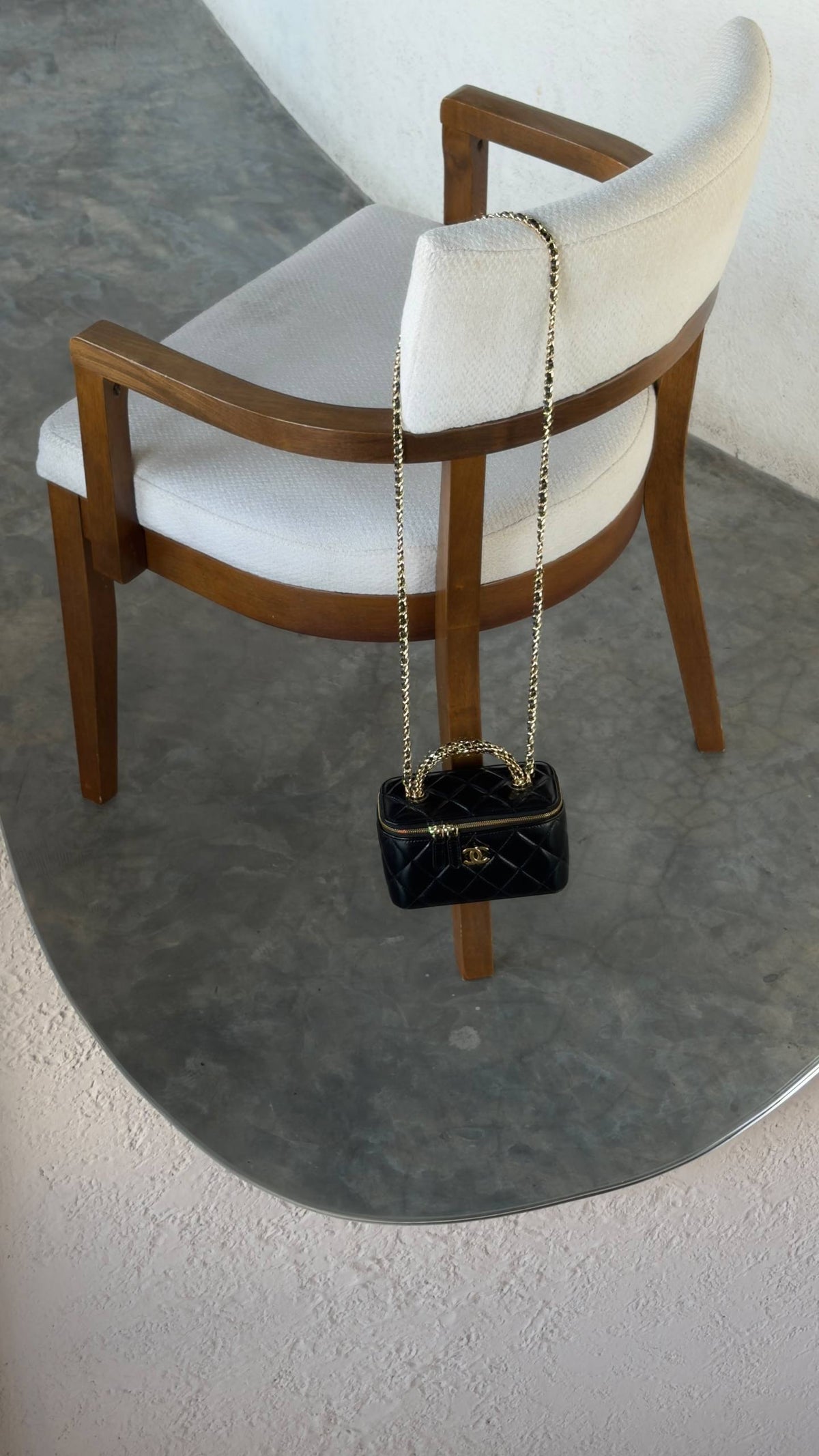 New collection ⚜️
CHANEL 💚
VIP quality 💎
Chanel Vanity with chain ✨
Size : 16 cm
For Price 👇 WhatsApp✅
0568585901 
0507557372
0552275751 Owner Zain 👌

Zain336
♥️♥️♥️