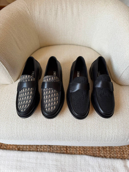 Christian Dior
*AAA QUALITY*
*size: 40 to 46*
550 dhs✅

Zain185
♥️♥️♥️