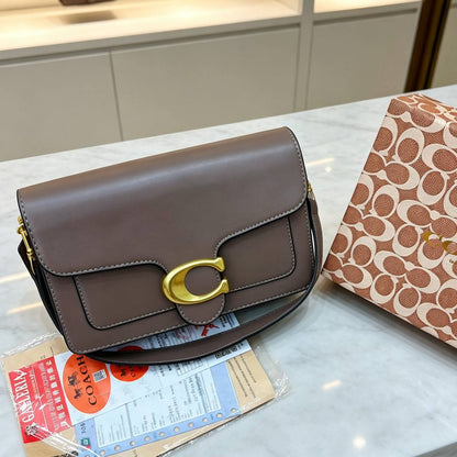 Coach
90 dhs🇦🇪🇦🇪
with box

Zain235
♥️♥️♥️