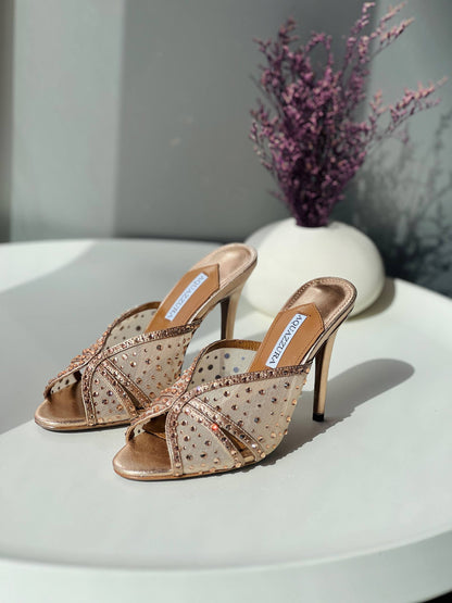 Aquzzura 🩵💛
*36-41*
_Super master high quality_🪡
450 dhs✅

Zain176
♥️♥️♥️