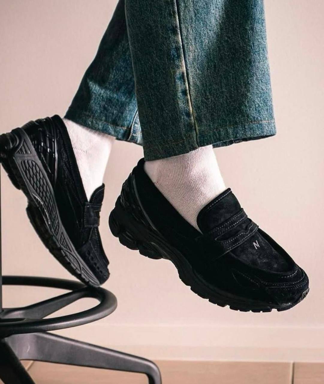 New Balance 1906L Black Suede，Size 36-45 ，
220 dhs🪙🌨️

Zain18
♥️♥️♥️