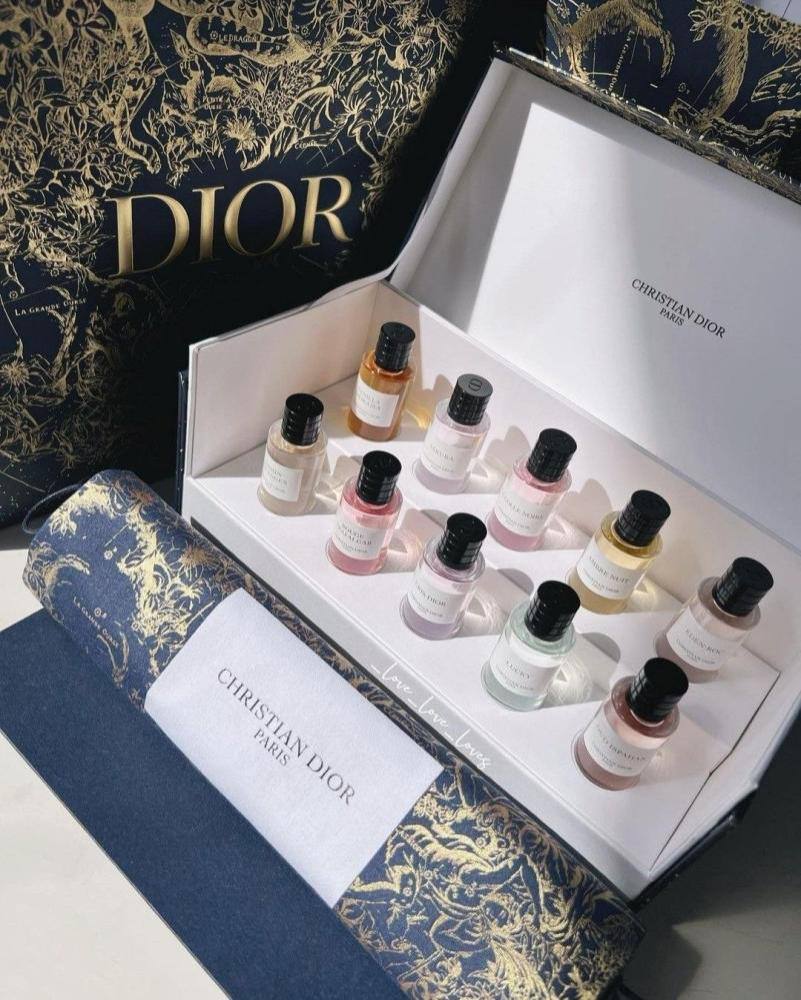 Dior

120 dhs 

Zain109
♥️♥️♥️
