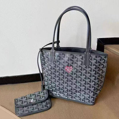 Goyard 2 in 1 small
Size : 20 * 19 cm
70 dhs🪙💚

Zain115
♥️♥️♥️