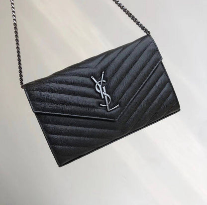 YSL

85 dhs🇦🇪

SIZE：18cm

With the box
🎁🎁🎁

Zain35
♥️♥️♥️