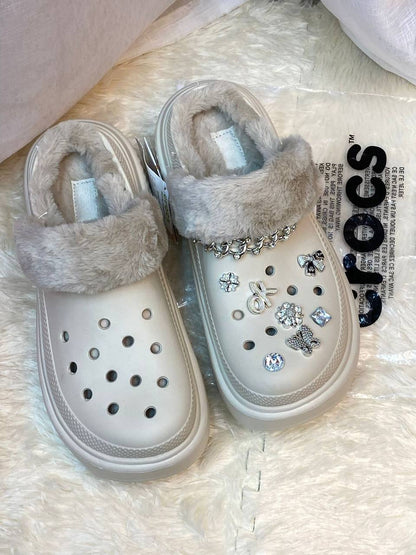Crocs Ladies
Size 36to41
60 dhs🪙🌺

Zain236
♥️♥️♥️