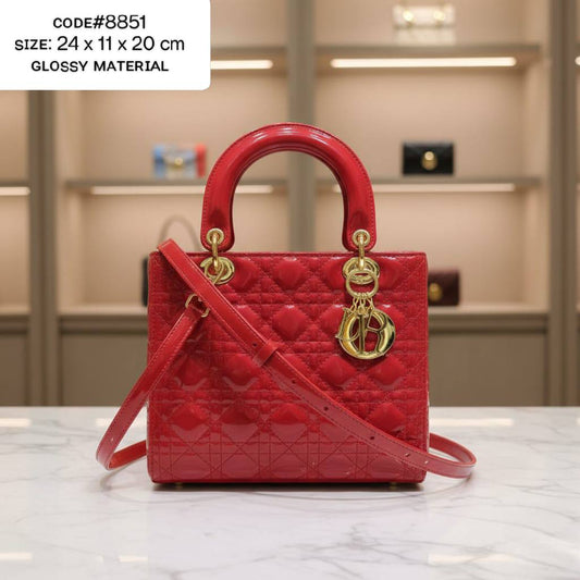 CHRISTIAN LADY DIOR
ɢʟᴏssʏ ᴍᴀᴛᴇʀɪᴀʟ
ɢᴏʟᴅ ʜᴀʀᴅᴡᴀʀᴇ
ᴡɪᴛʜ ᴡᴇʙ ʟᴏɴɢ sᴛʀᴀᴘ
sɪᴢᴇ: 24 cm
ᴡɪᴛʜ BOX
🎁🎁🎁

110 dhs✅

Zain31
♥️♥️♥️